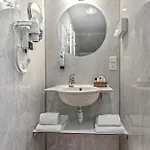 Logis Restaurant De La Poste Et La Grange Detente, Espace Bien-etre Szálloda Châteauneuf-de-Randon