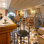 Logis Restaurant De La Poste Et La Grange Detente, Espace Bien-etre Szálloda 3*