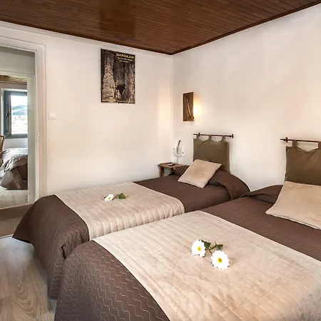 Logis Restaurant De La Poste Et La Grange Detente, Espace Bien-etre 酒店 Châteauneuf-de-Randon