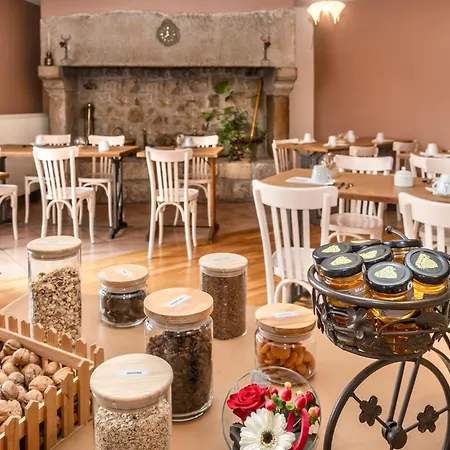 Logis Restaurant De La Poste Et La Grange Detente, Espace Bien-etre Chateauneuf-de-Randon