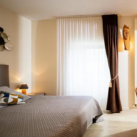 Logis Restaurant De La Poste Et La Grange Detente, Espace Bien-etre 3* Châteauneuf-de-Randon