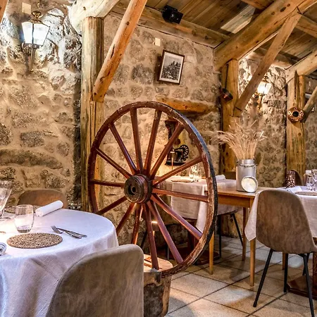 Logis Restaurant De La Poste Et La Grange Detente, Espace Bien-etre Hotel 3*