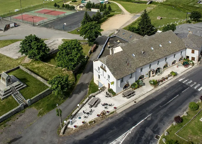 Hotel Logis Restaurant De La Poste Et La Grange Detente, Espace Bien-etre Chateauneuf-de-Randon